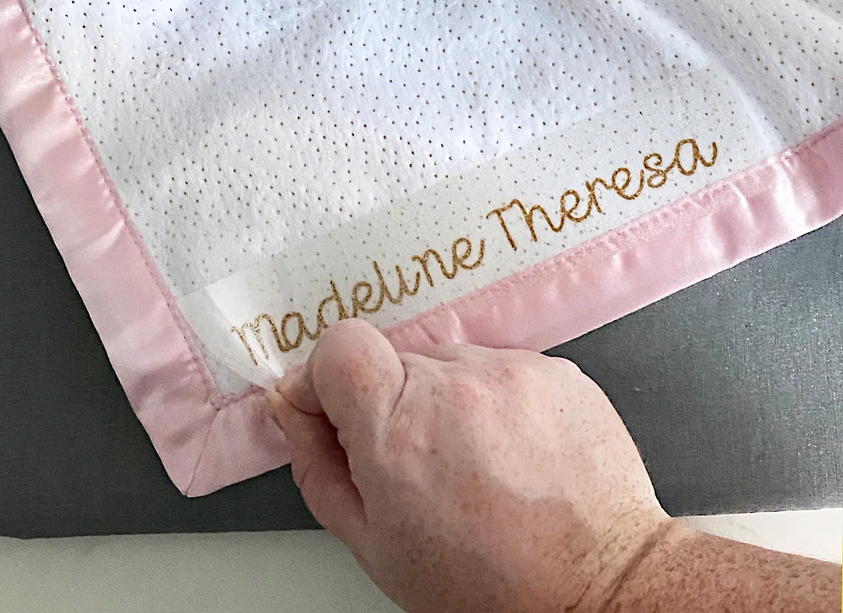 Personalized baby blanket with Cricut