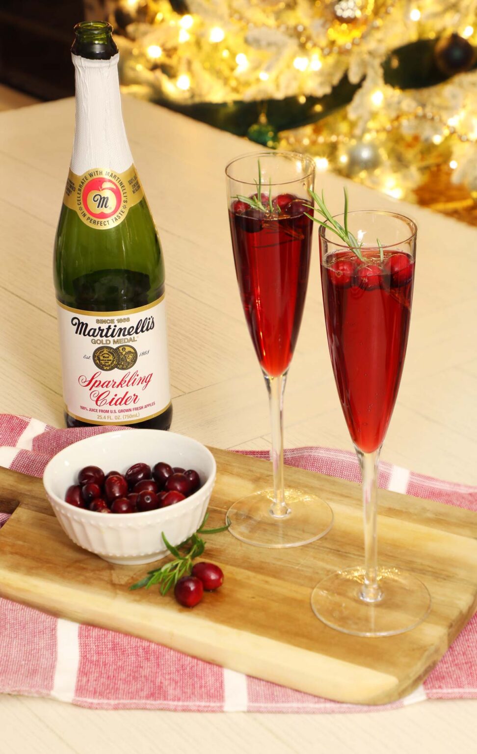 Non Alcoholic Christmas Morning Mimosa Weekend Craft