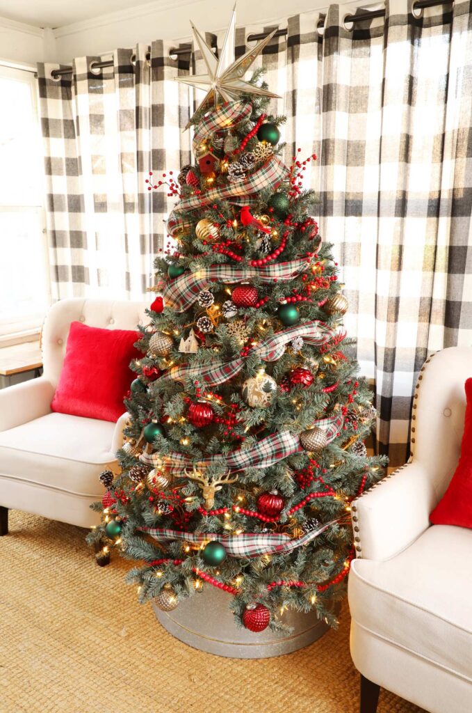 Red and Green Christmas Tree - Weekend Craft